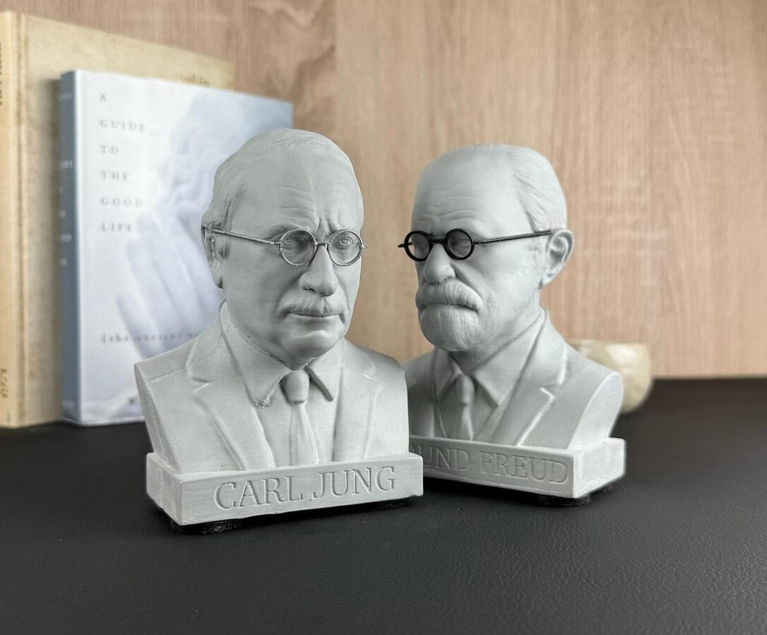 Busts of Carl Jung and Sigmund Freud